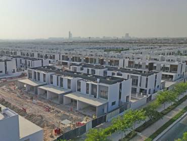 A view of La Rosa townhouses at Villanova by Dubai Properties
